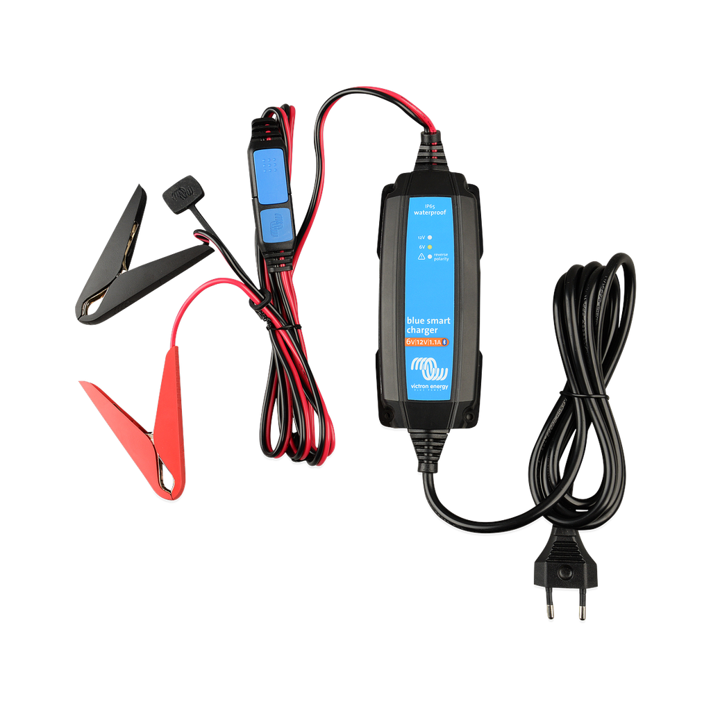 BPC120134034R_Blue Smart IP65 Charger 6V12V-1.1 230V CEE 716 Retail (top-charger).png